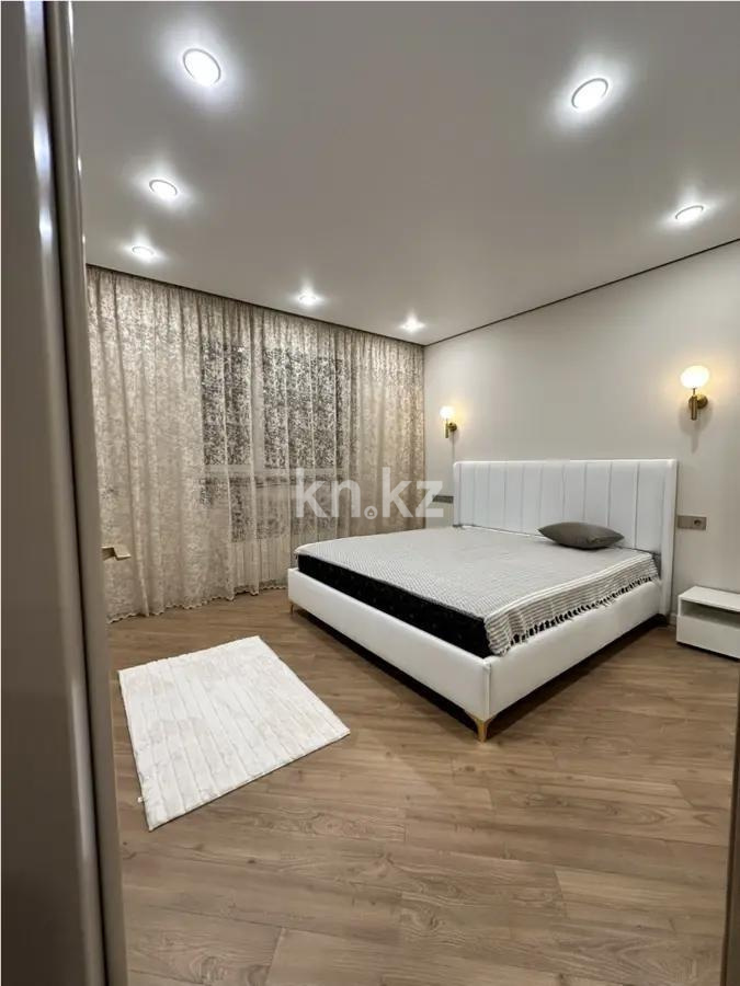 Продажа 2-комнатной квартиры, 52.5 м², ул. Жандосова, дом  94а в Алматы