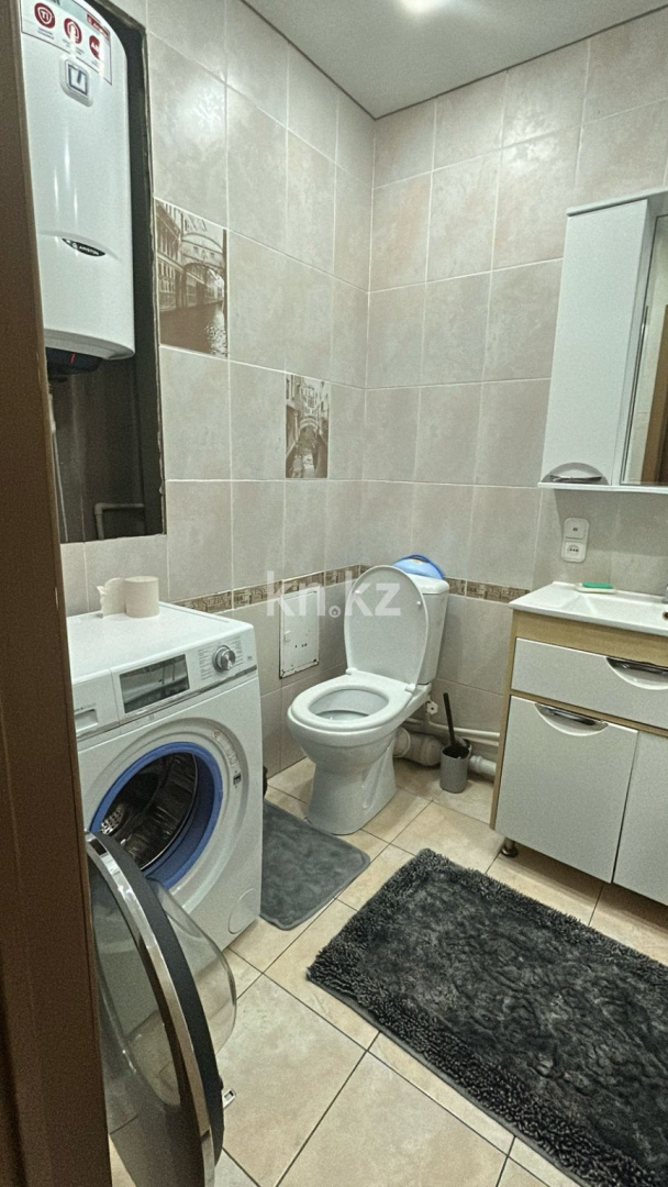 Продажа 2-комнатной квартиры, 65 м², пр. Шахтеров, дом  31а в Караганде - фото 7