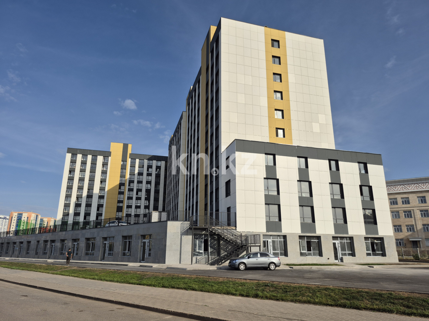 Продажа 2-комнатной квартиры, 38.4 м², ул. Кургальжинское шоссе, дом  37 - ул.Айтматова район КАЗГЮУ в Астане - фото 18