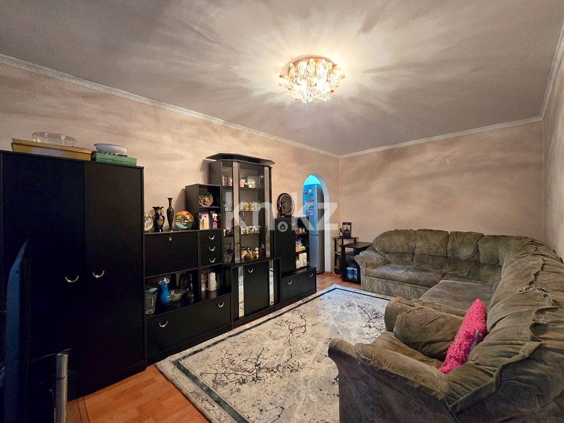 Продажа 2-комнатной квартиры, 43 м², мкр-н Аксай-2, дом  3 - Продажа квартир в Алматы с фото фото 10 из 17