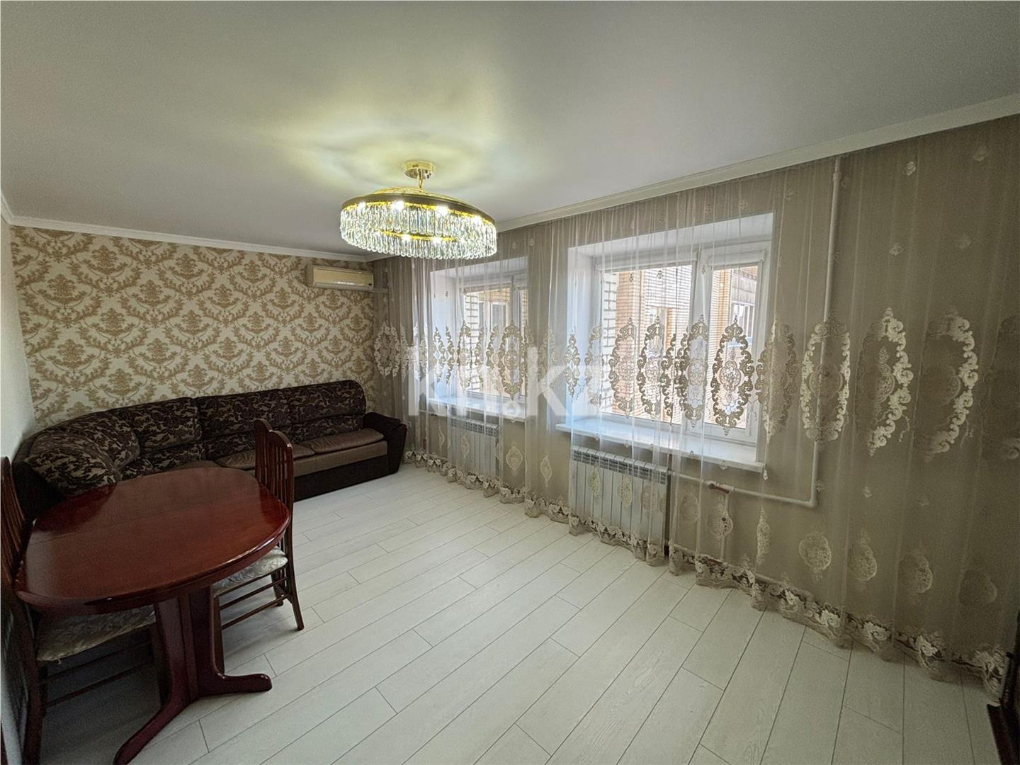 Продажа 4-комнатной квартиры, 80 м², ул. Ермекова - Продажа  четырехкомнатных квартир в Караганде фото 1 из 16