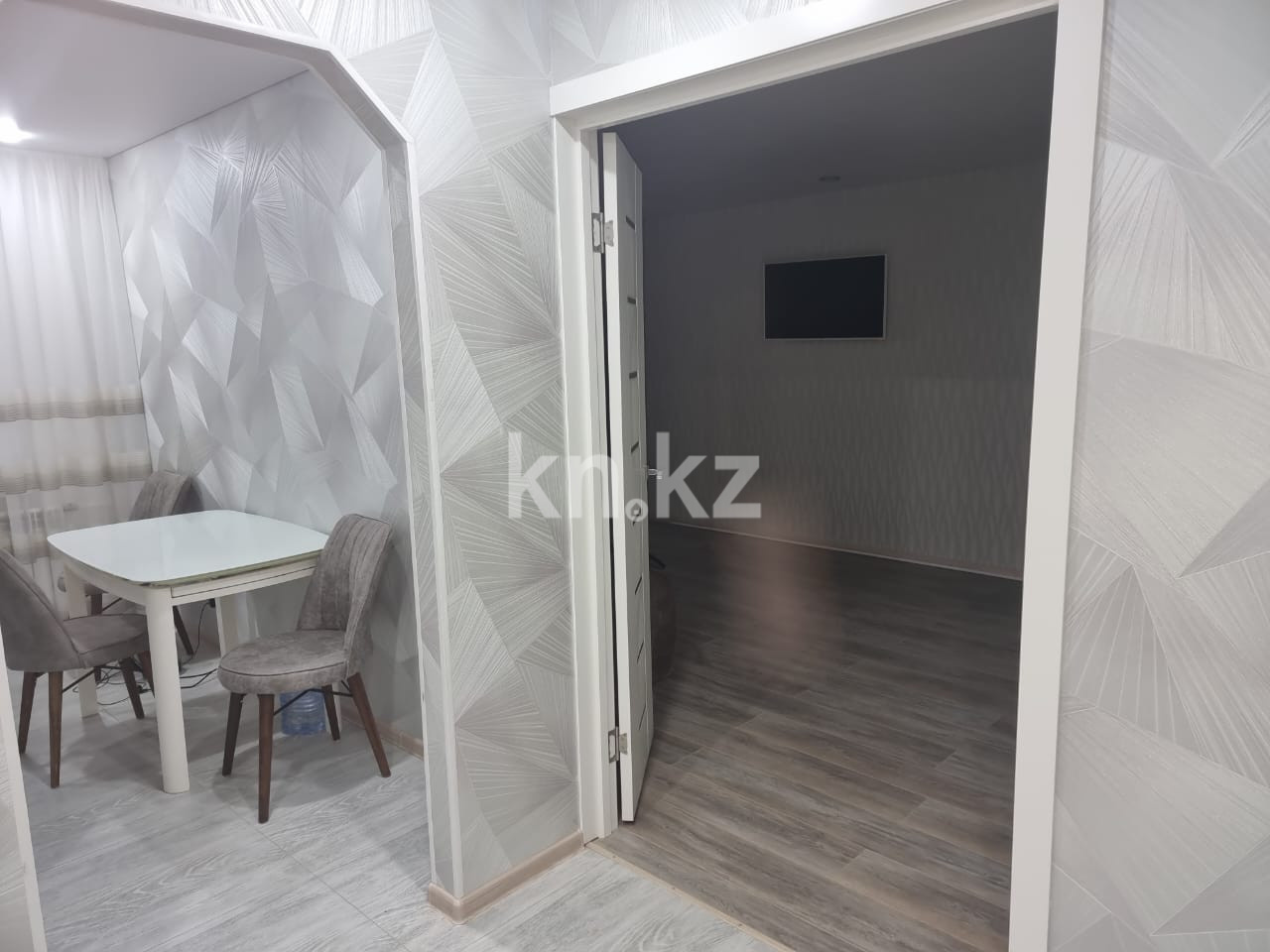 Аренда 2-комнатной квартиры посуточно, 60 м², пр. Назарбаева, дом  203 - Аренда жилой и коммерческой недвижимости в Уральске фото 5 из 5