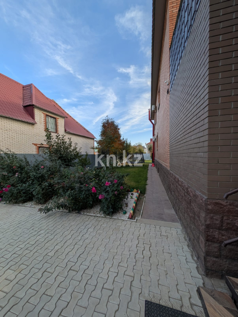 Продажа 6-комнатного дома, 525.2 м², ул. Береке, дом  18 - Продажа домов, коттеджей в Уральске фото 5 из 40