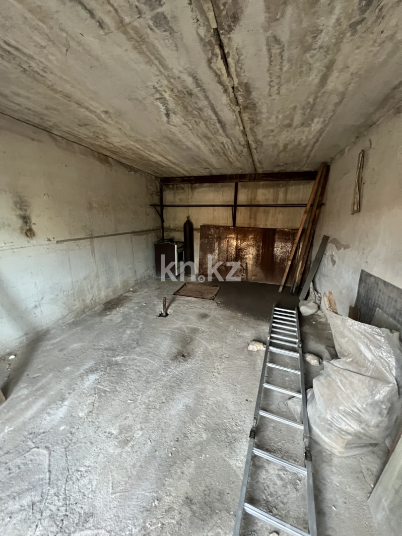 Продажа , 18 м², Улица Кенжебек Кумисбеков, 3/2а - Продажа гаражей в Астане без посредников фото 1 из 6
