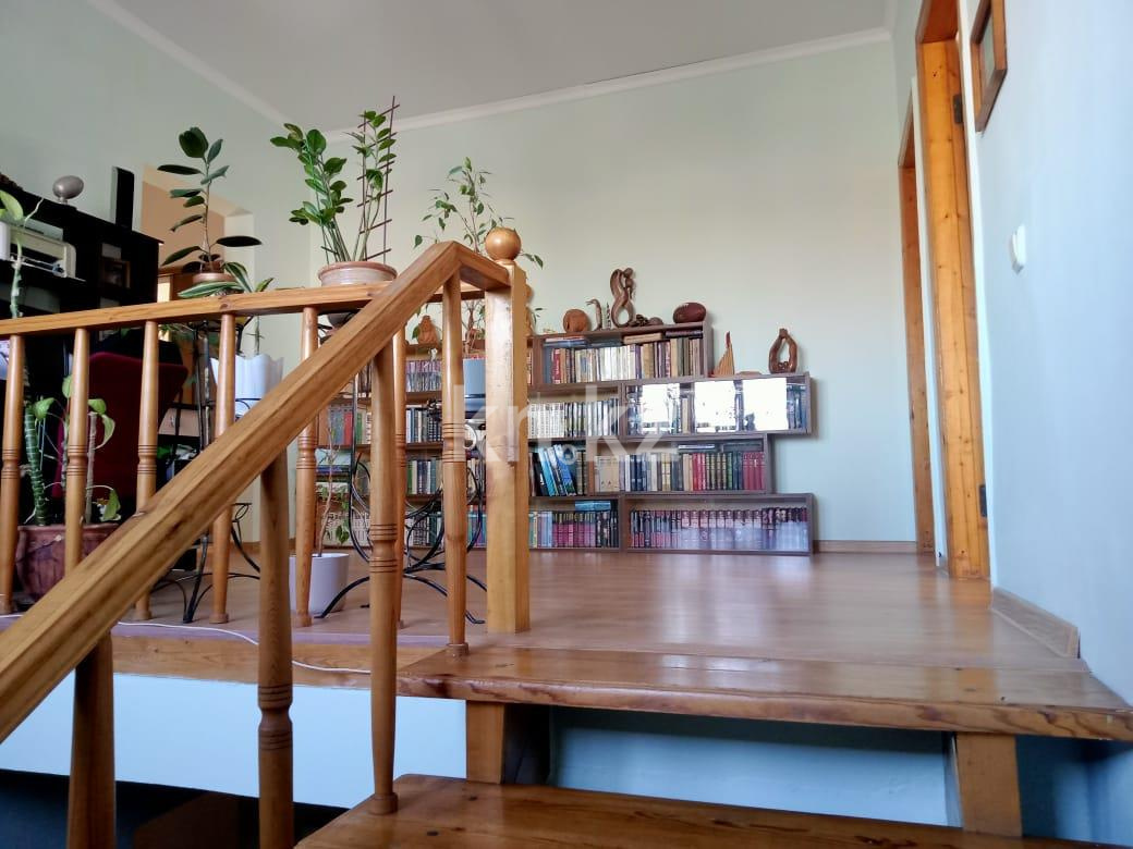 Продажа 5-комнатного дома, 274.6 м², ул. Доскея - Продажа домов, коттеджей в Караганде фото 11 из 26