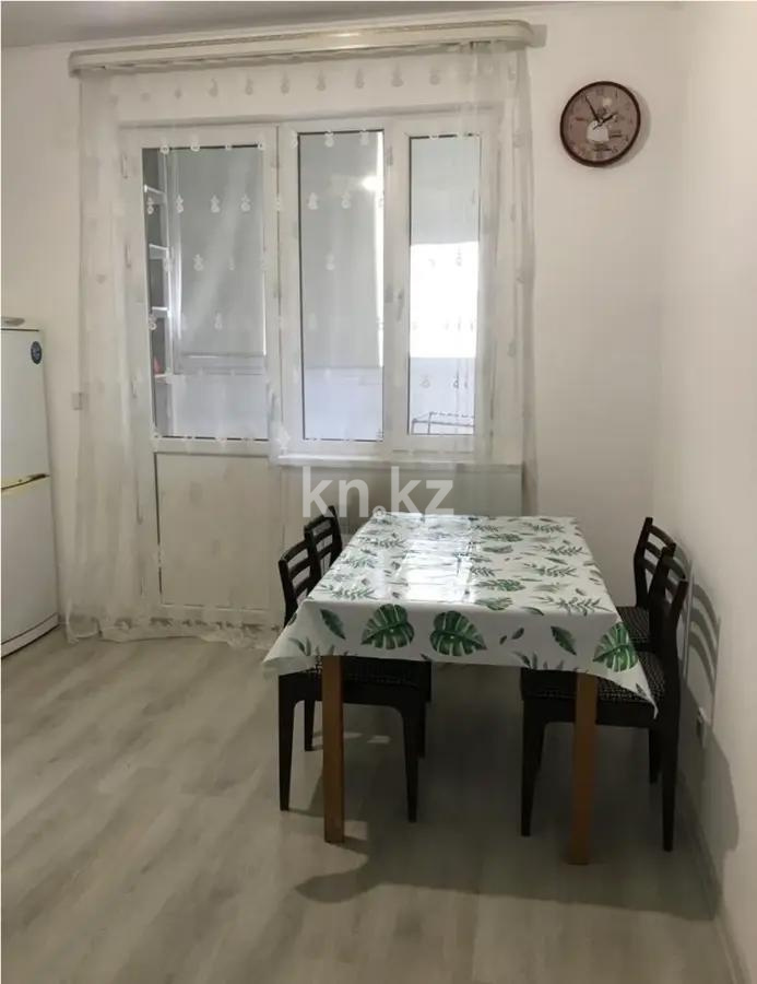 Продажа 3-комнатной квартиры, 70.4 м², мкр-н Дарабоз, дом  25а в Алматы - фото 3