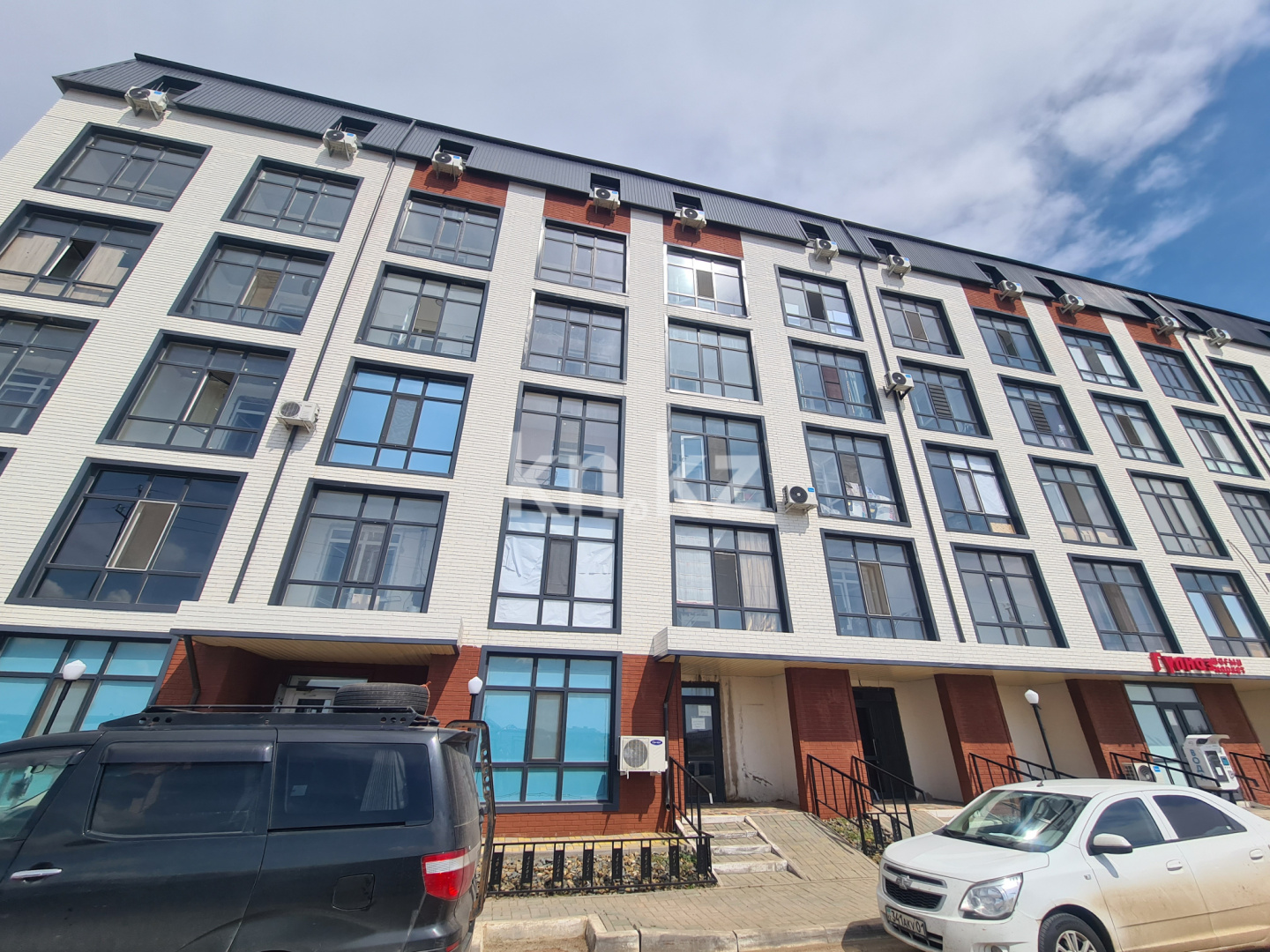 Продажа , 32 м², ул. Аль-Фараби, дом  76 - пр. Кабанбай батыра - Продажа офисных и торговых помещений в Астане с фото фото 2 из 9