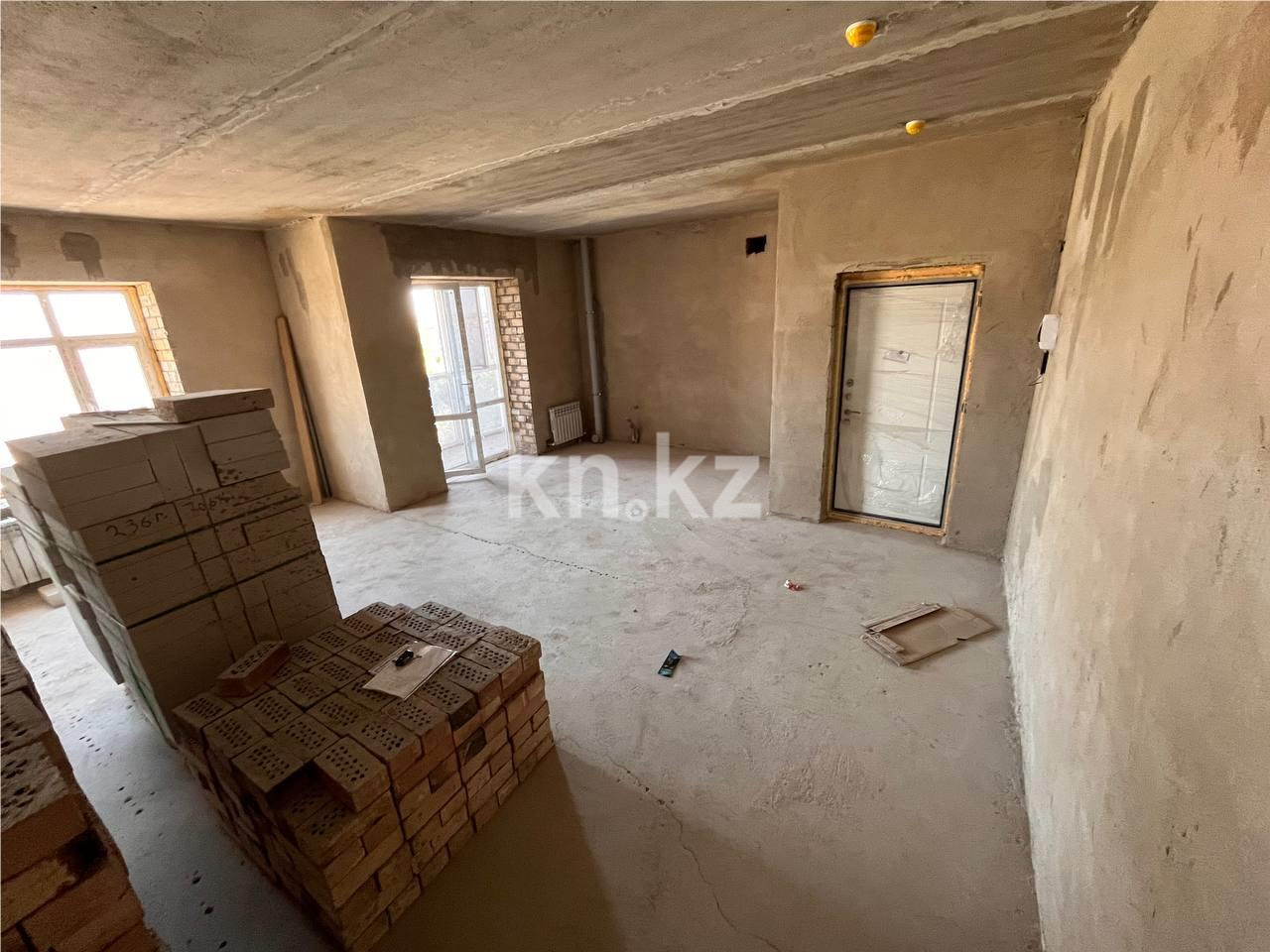 Продажа 3-комнатной квартиры, 90 м², ул. Муканова - Продажа  трехкомнатных квартир в Караганде с фото фото 12 из 31