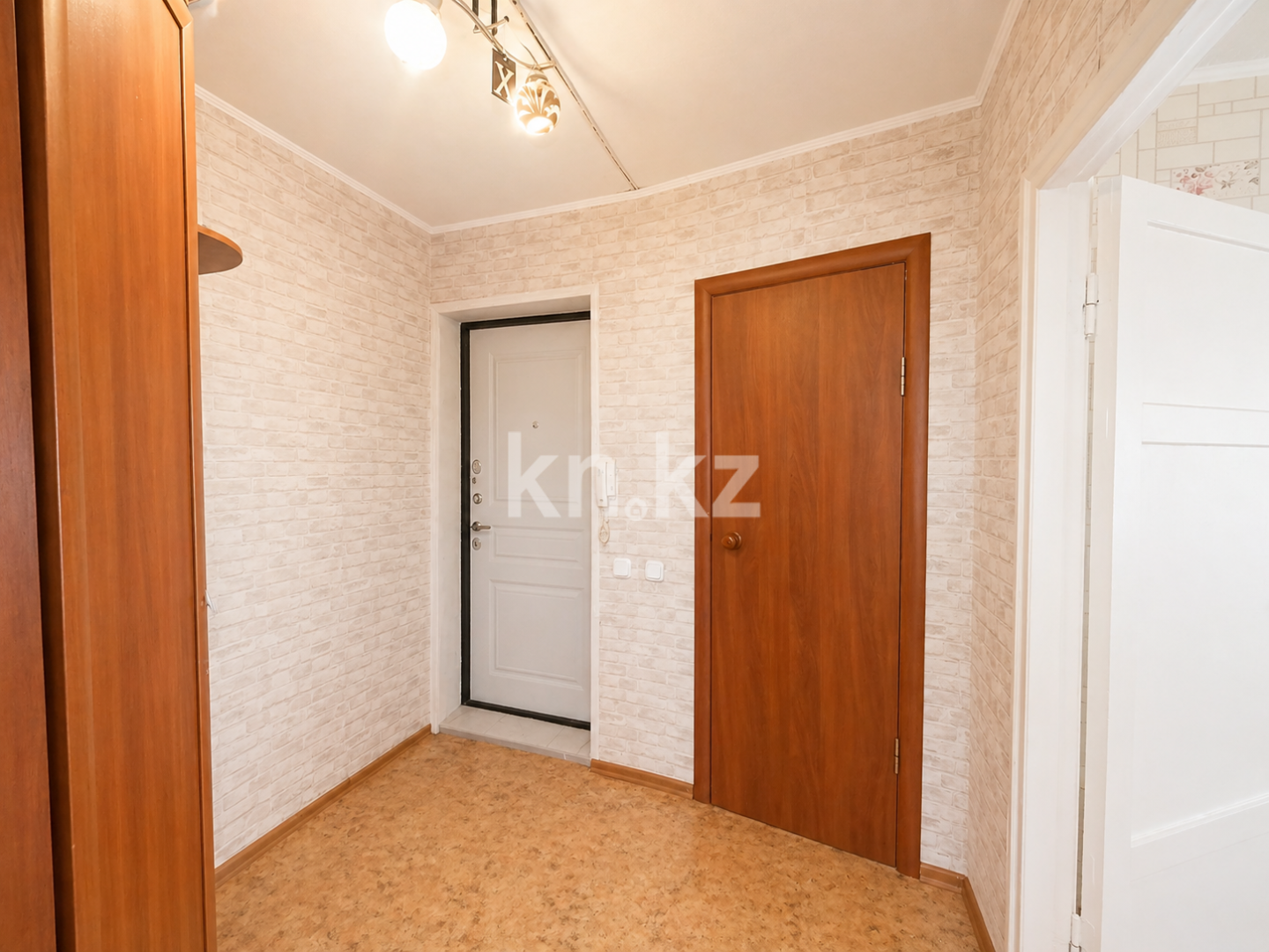Продажа 3-комнатной квартиры, 61 м² - Продажа квартир в Пришахтинске Караганды - страница 4 фото 8 из 9