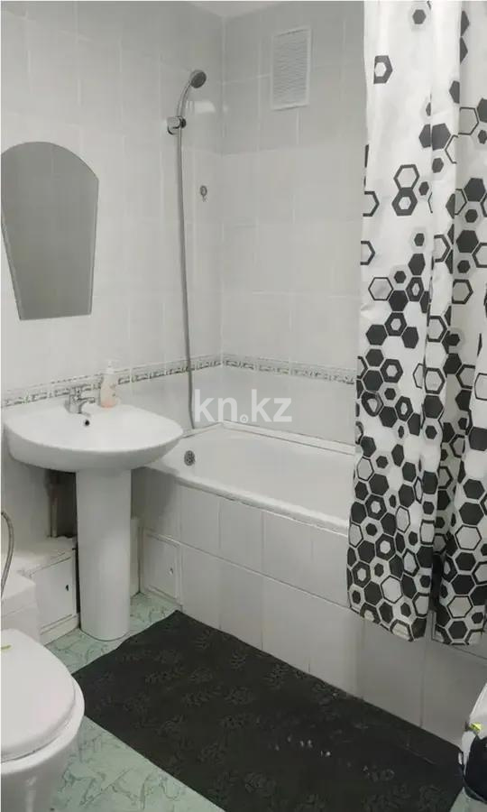 Продажа 3-комнатной квартиры, 62 м², мкр-н Коктем-1, дом  20 в Алматы - фото 6