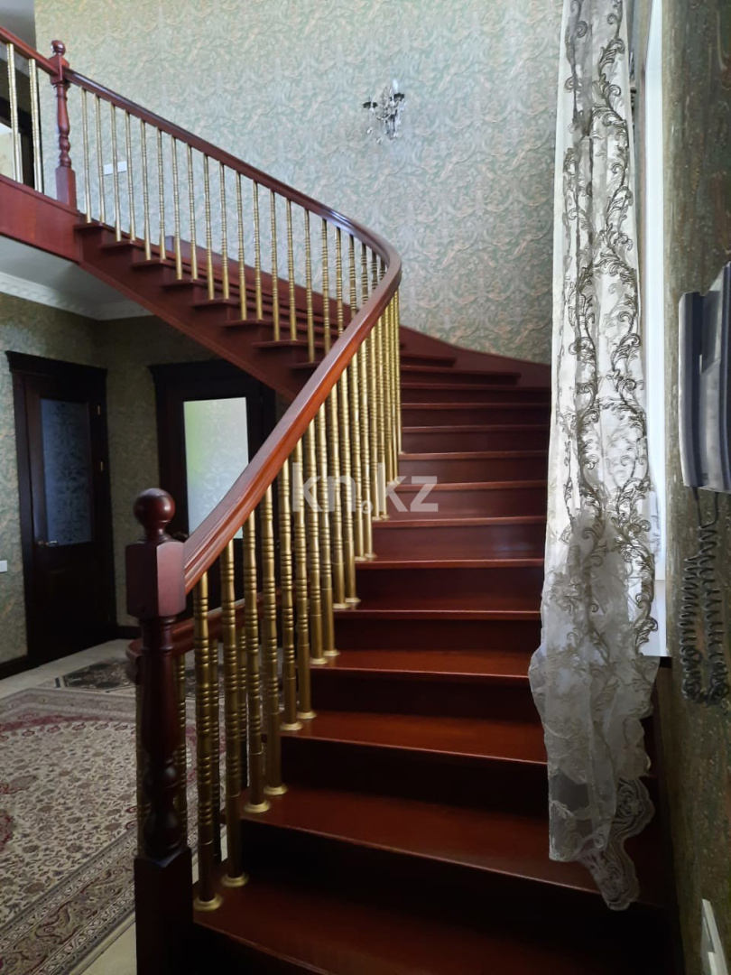 Продажа 7-комнатного дома, 410 м², ул. Сералина, дом  33 - Продажа домов, коттеджей в Казахстане фото 2 из 33