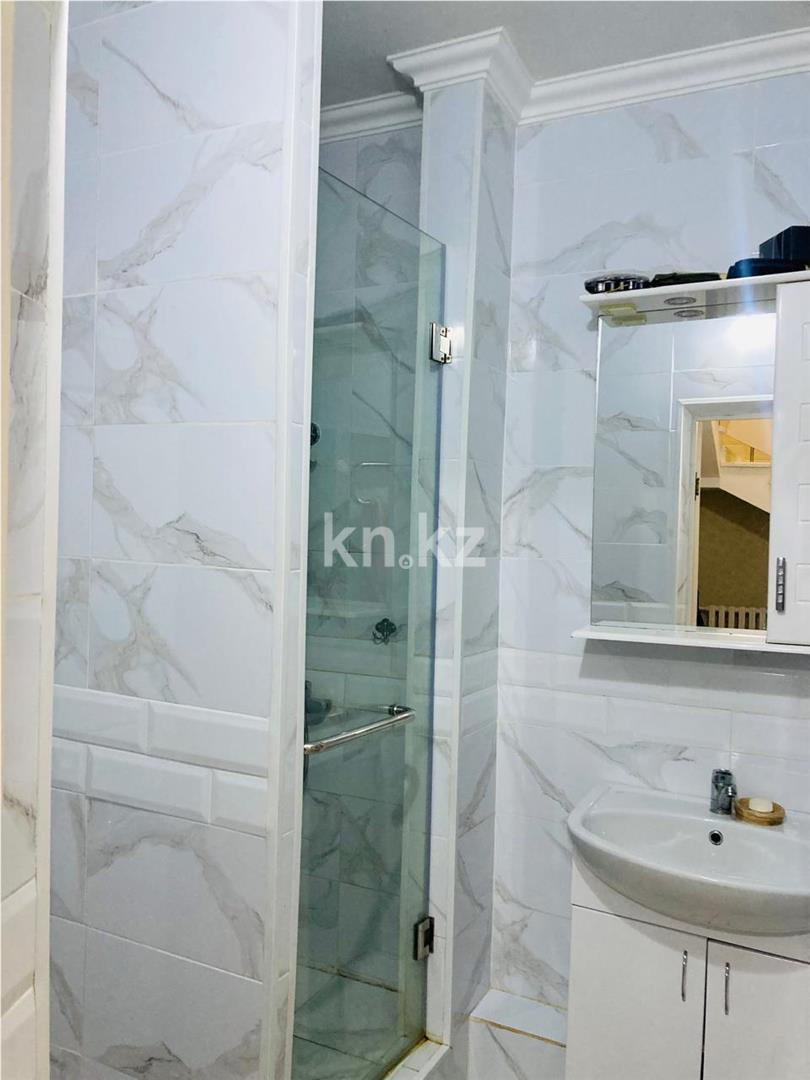 Продажа 5-комнатной квартиры, 179 м², мкр-н Голубые Пруды - Продажа  пятикомнатных квартир в Караганде фото 17 из 28