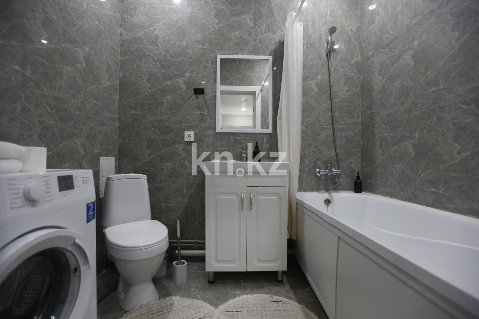 Аренда 1-комнатной квартиры посуточно, 40 м², ул. Сыганак, дом  13 - ул. Анет баба в Астане - фото 10