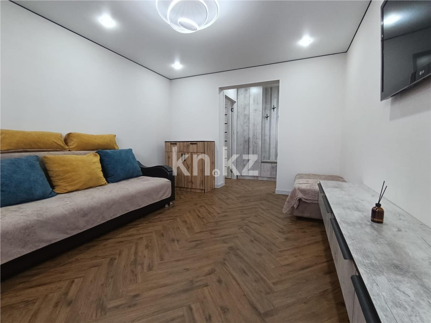 Продажа 2-комнатной квартиры, 47 м² - Продажа двухкомнатных квартир в Городе Караганды - страница 8 фото 2 из 19