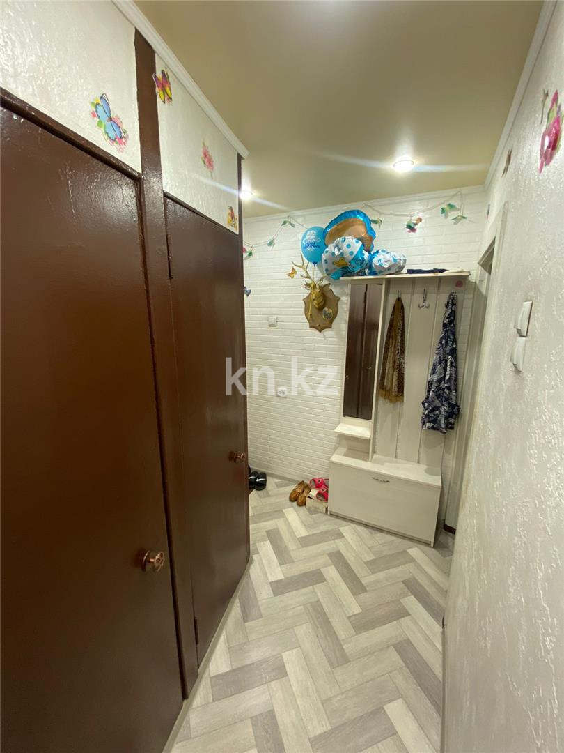 Продажа 2-комнатной квартиры, 43 м², мкр-н 15, дом  12 - Продажа  двухкомнатных квартир в Караганде фото 8 из 11