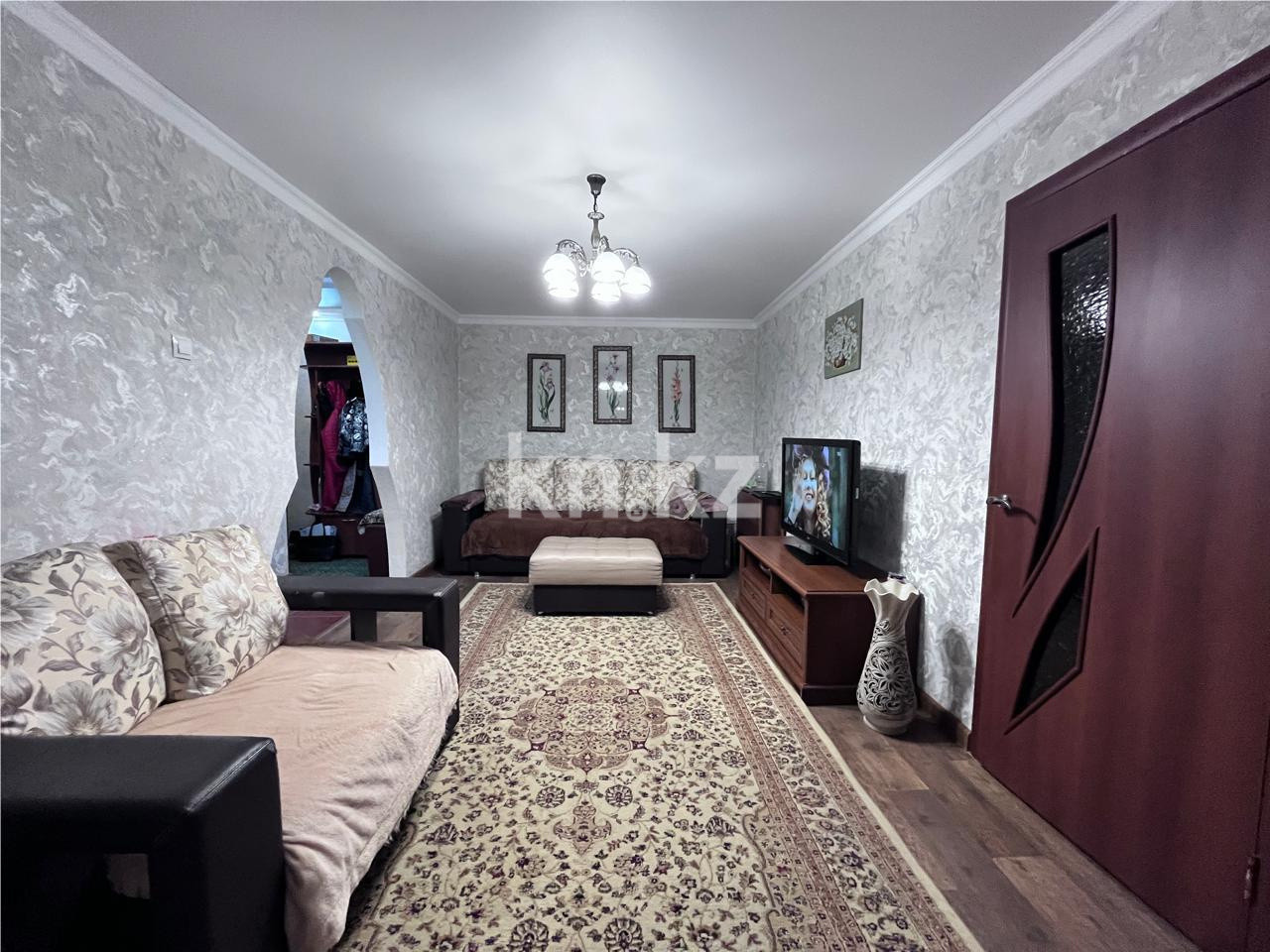 Продажа 2-комнатной квартиры, 45 м², ул. Ержанова, дом  63 - Продажа  двухкомнатных квартир в Караганде фото 2 из 14