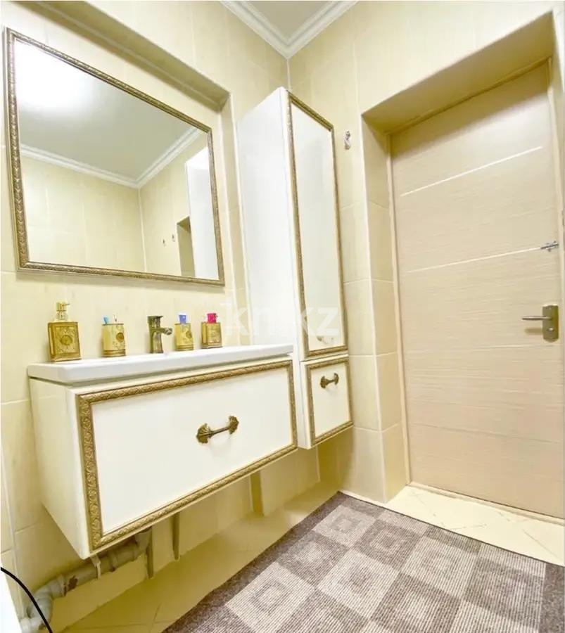 Продажа 4-комнатной квартиры, 115 м², ул. Толе би, дом  286/6 в Алматы - фото 5