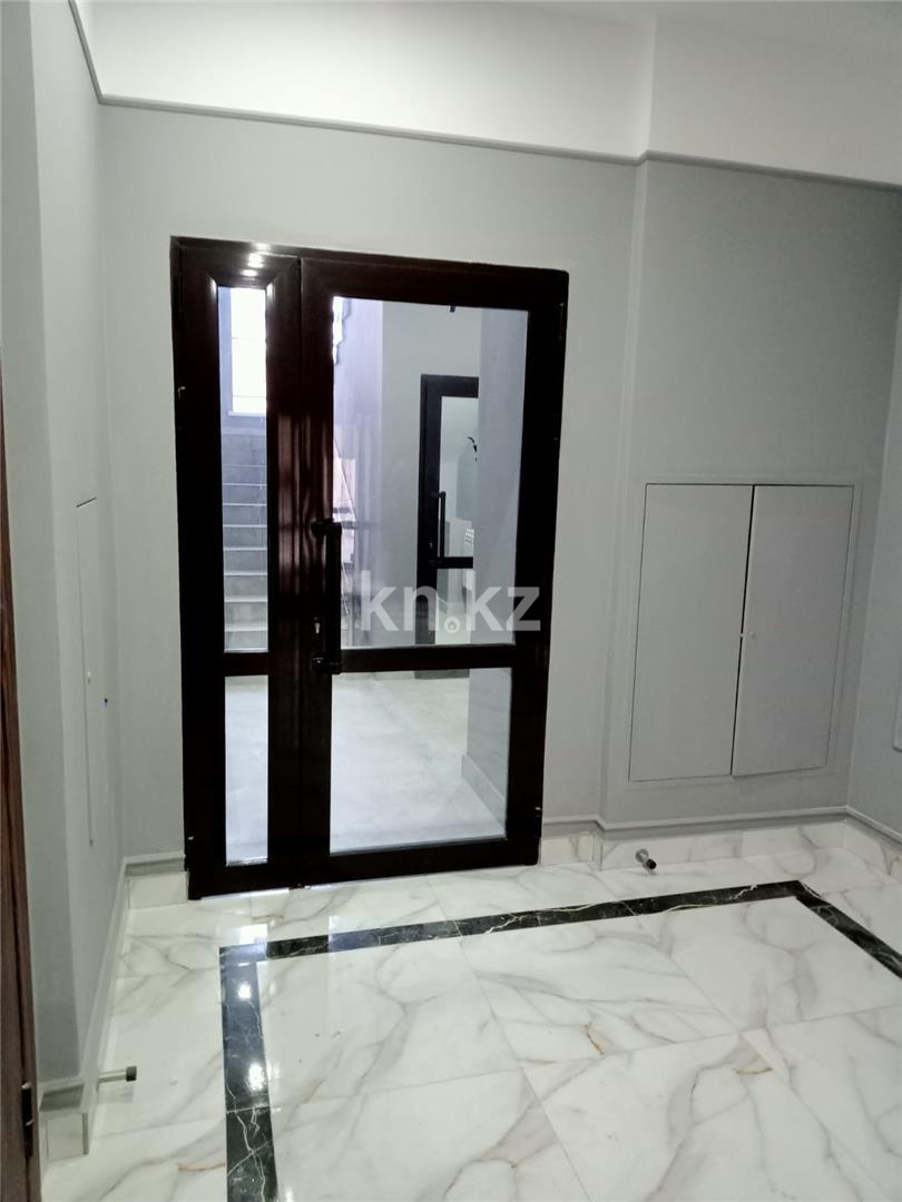 Продажа 3-комнатной квартиры, 112 м², ул. Жанибекова в Караганде - фото 8