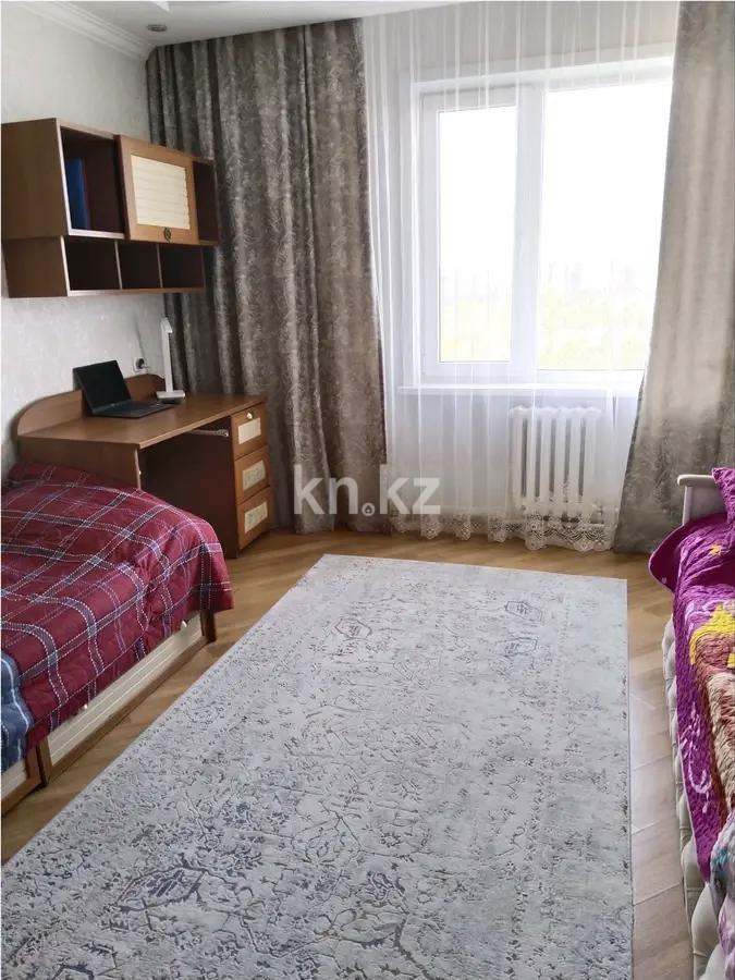 Продажа 3-комнатной квартиры, 92 м², пр. Шахтеров, дом  31а в Караганде