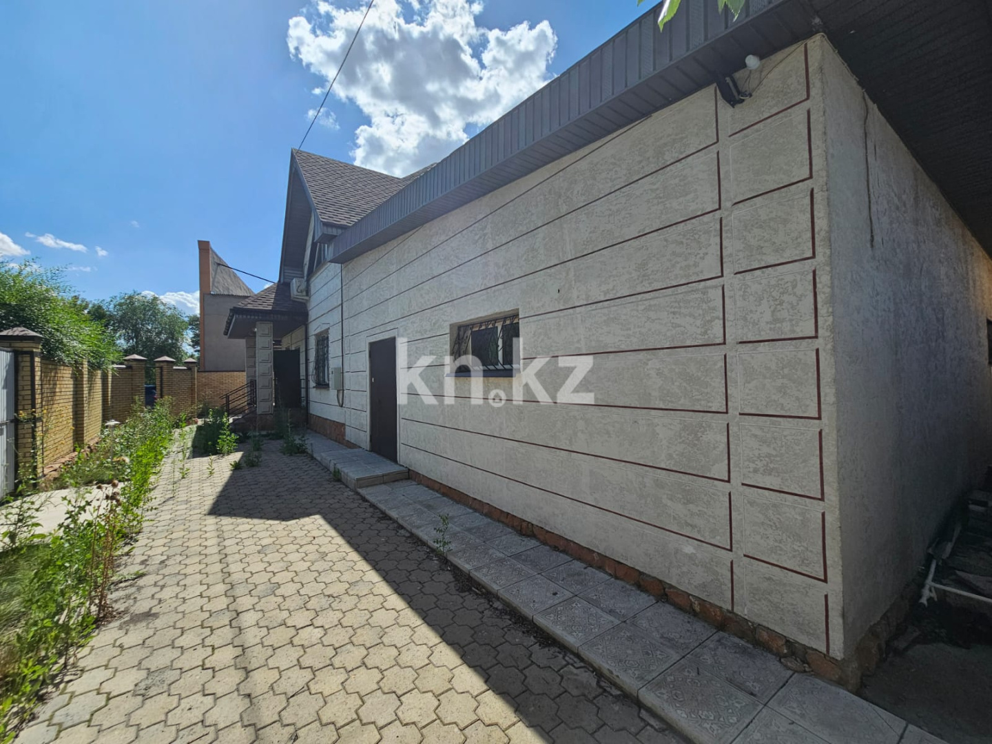 Продажа 2-комнатного дома, 146 м², ул. Кирпичная, дом  46 - Продажа домов, коттеджей в Караганде фото 2 из 23