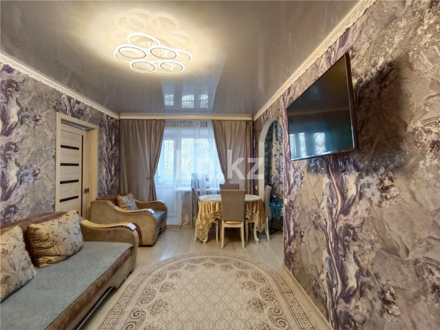 Продажа 2-комнатной квартиры, 42 м², ул. Зелинского - Продажа квартир в Караганде фото 1 из 19