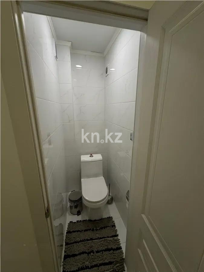 Продажа 1-комнатной квартиры, 45 м², мкр-н Аксай-1, дом  4а в Алматы - фото 4