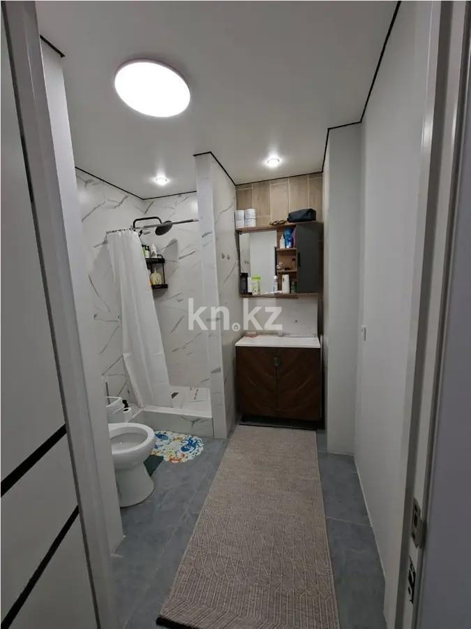 Продажа 2-комнатной квартиры, 47 м², мкр-н Аккент, дом  100 в Алматы - фото 4