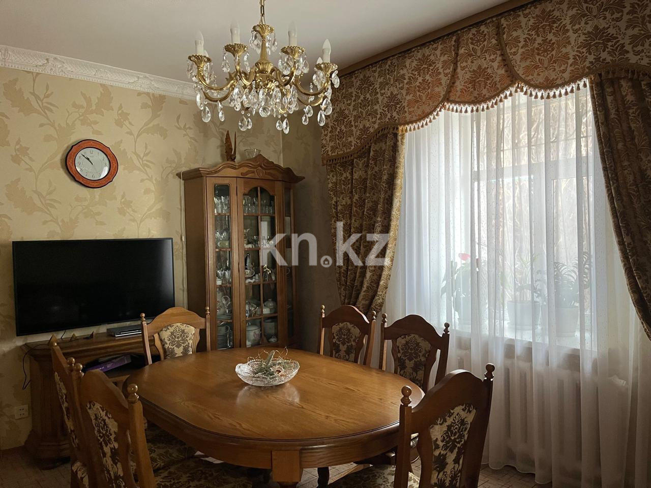 Продажа 4-комнатного дома, 80 м², Аюпова, дом  18 - Продажа  четырехкомнатных домов, коттеджей в Караганде без посредников с фото фото 1 из 13