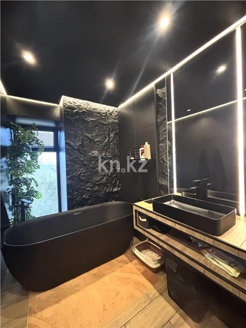 Продажа 3-комнатной квартиры, 65 м² - Продажа квартир в Караганде - страница 3 фото 14 из 18