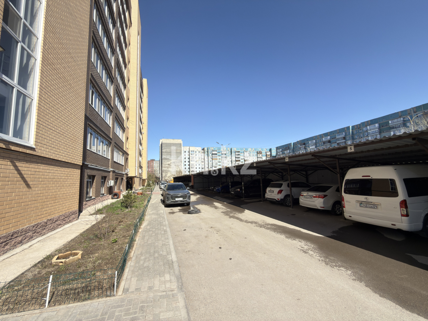 Продажа 2-комнатной квартиры, 68 м² - Продажа двухкомнатных квартир на Юго-Востоке Караганды - страница 6 фото 15 из 19