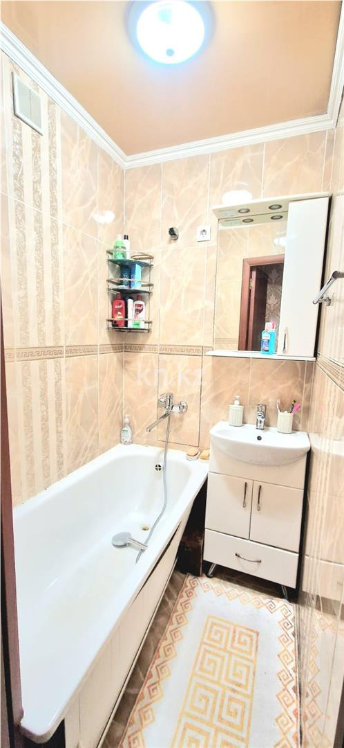 Продажа 3-комнатной квартиры, 62 м², мкр-н 15 - Продажа квартир в Караганде фото 19 из 24