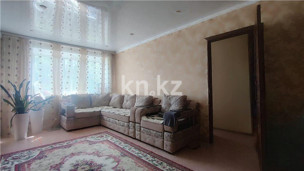 Продажа 3-комнатной квартиры, 42 м², ул. Кузембаева - Продажа квартир в Караганде фото 1 из 10