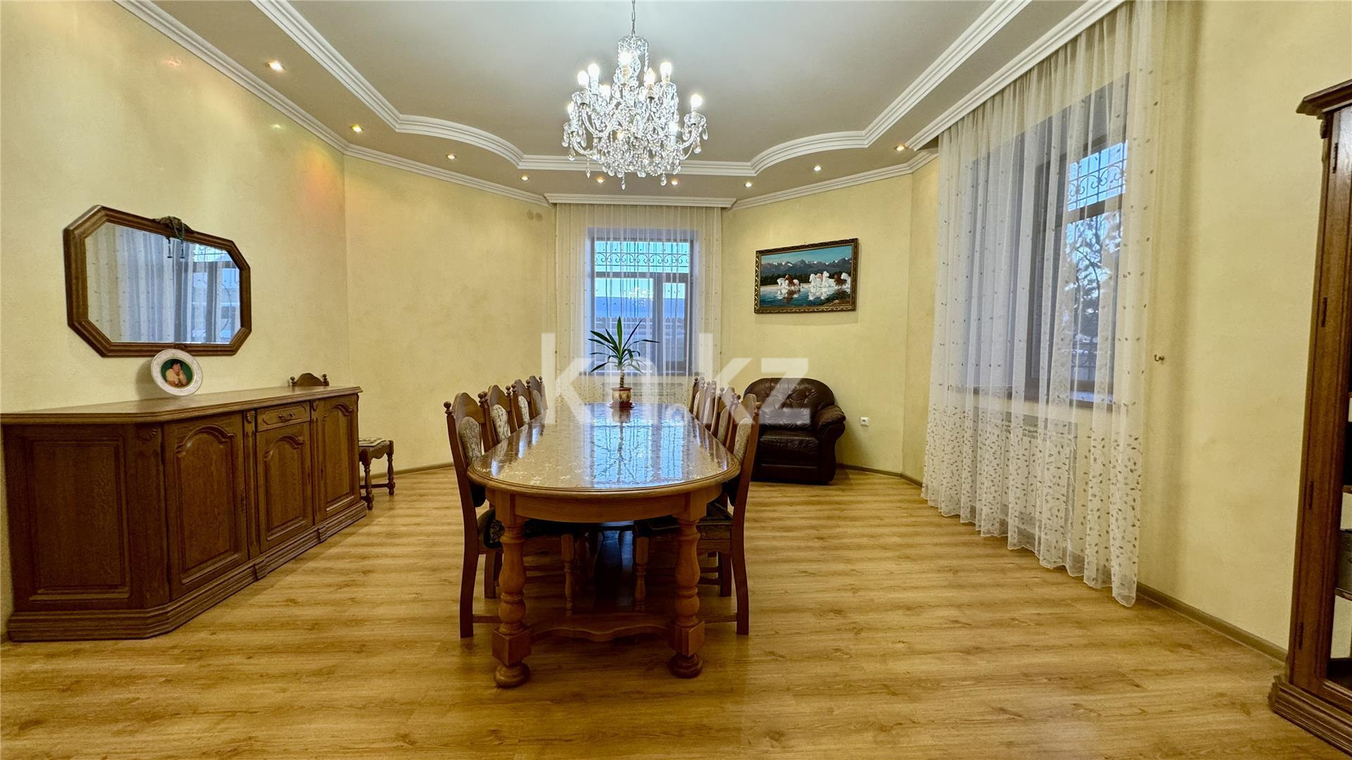 Продажа 6-комнатного дома, 391 м², ул. Ермекова, дом  91/7 в Караганде - фото 2