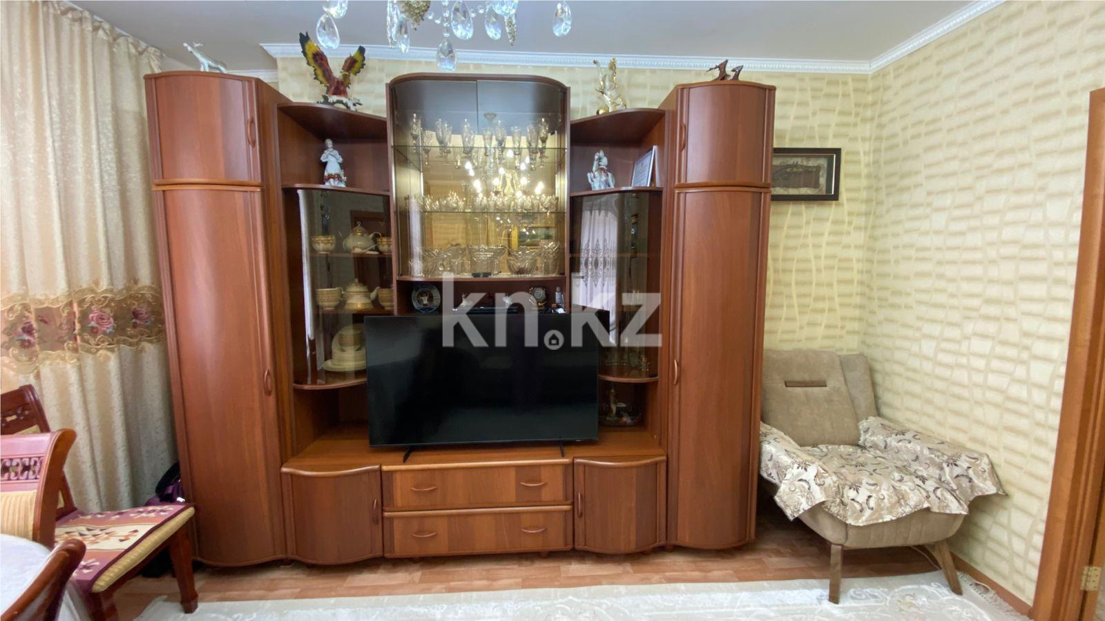 Продажа 2-комнатной квартиры, 65 м², пр. Шахтеров - Продажа квартир в Караганде фото 1 из 16