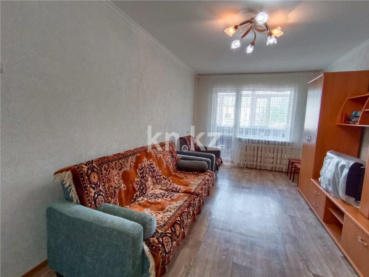 Продажа 2-комнатной квартиры, 43 м², мкр-н 22 - Продажа квартир в Караганде фото 1 из 17