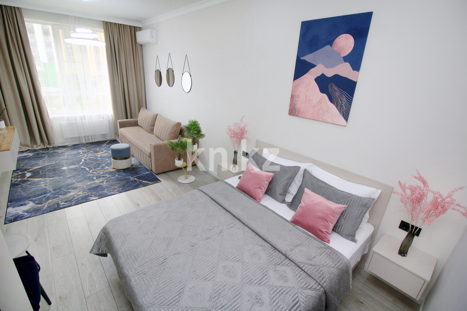 Аренда 2-комнатной квартиры посуточно, 47 м² - Аренда квартир посуточно в Казахстане - страница 2 фото 1 из 13