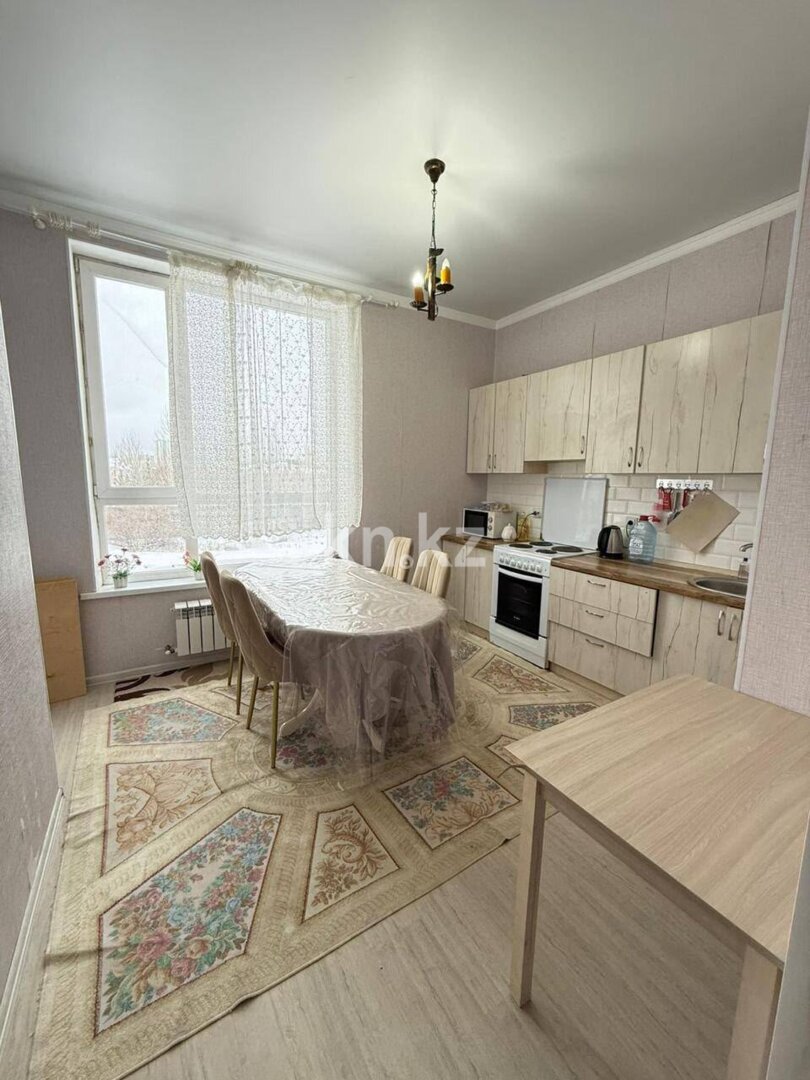 Аренда 1-комнатной квартиры, 38 м² в Астане