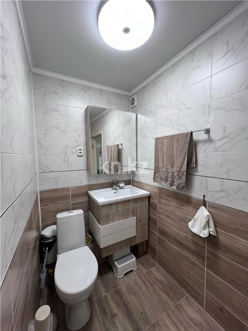 Продажа 3-комнатной квартиры, 85 м², ул. Дюсембекова, дом  35 в Караганде - фото 9