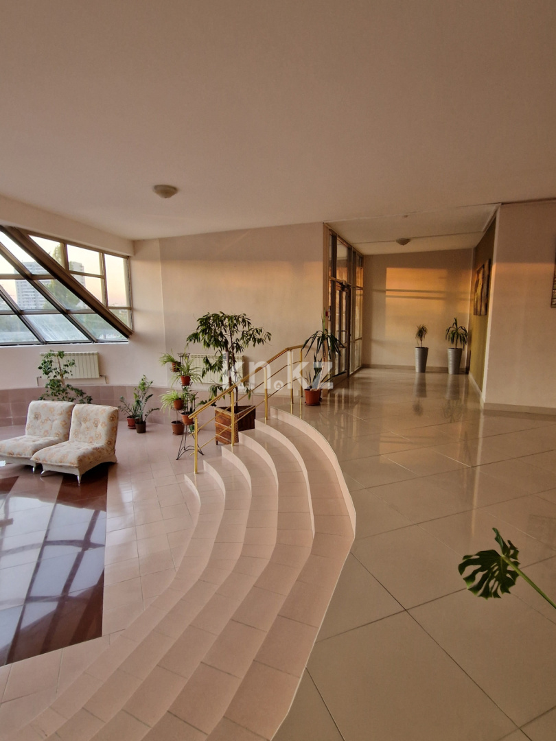 Продажа 4-комнатной квартиры, 129.6 м², ул. Смагулова, дом  56а - Продажа и аренда недвижимости в Атырау фото 28 из 34