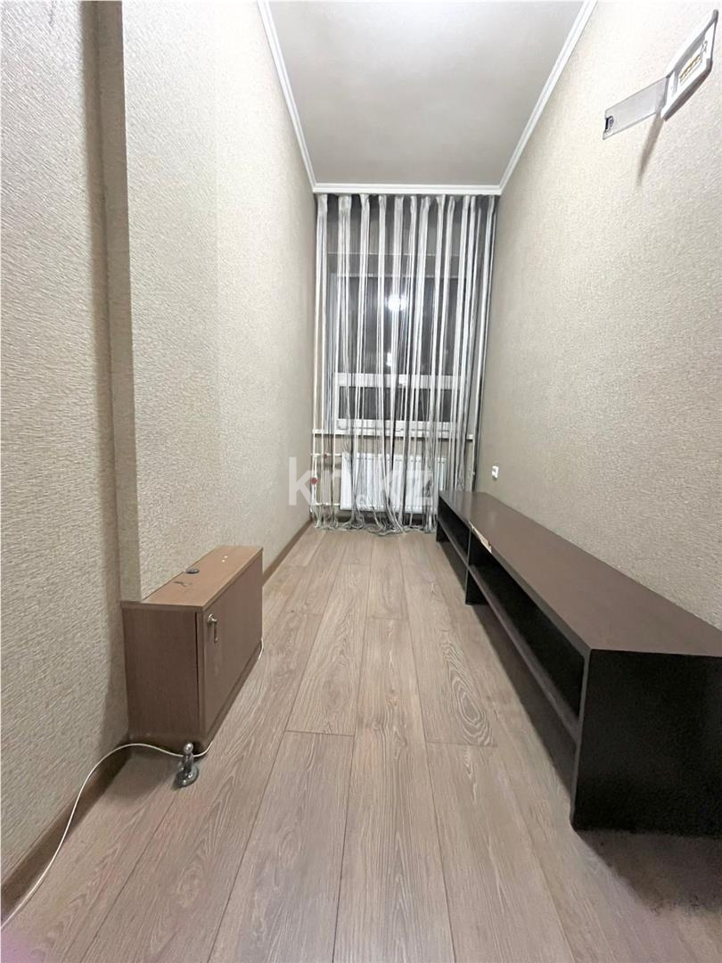 Продажа 3-комнатной квартиры, 100 м², пр. Шахтеров в Караганде - фото 17