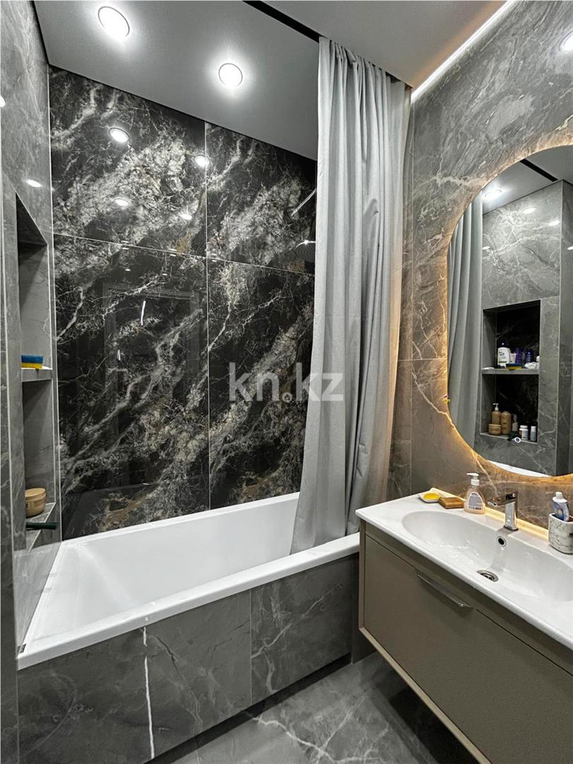 Продажа 3-комнатной квартиры, 83 м², ул. Муканова - Продажа  трехкомнатных квартир в Караганде фото 8 из 14