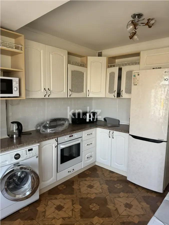 Продажа 3-комнатной квартиры, 70 м², мкр-н Самал-1, дом  1 в Алматы