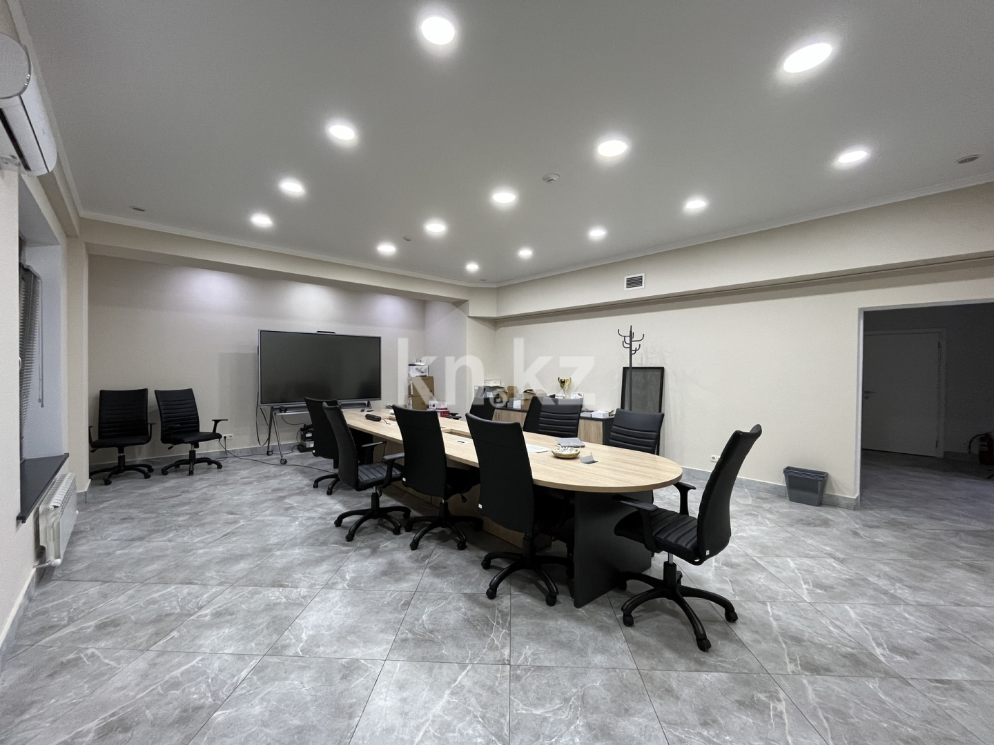 Аренда помещения - Аренда офисных и торговых помещений в Алматы в Бостандыкском р-не фото 16 из 19