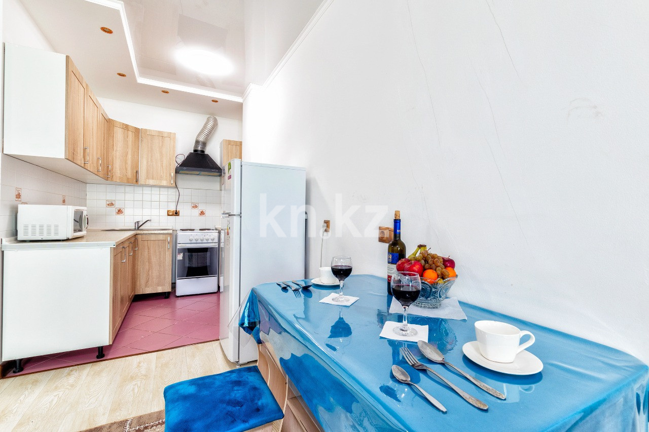 Аренда 2-комнатной квартиры посуточно, 60 м², ул. Сарайшык, дом  7б - ул. Акмешит в Астане - фото 4