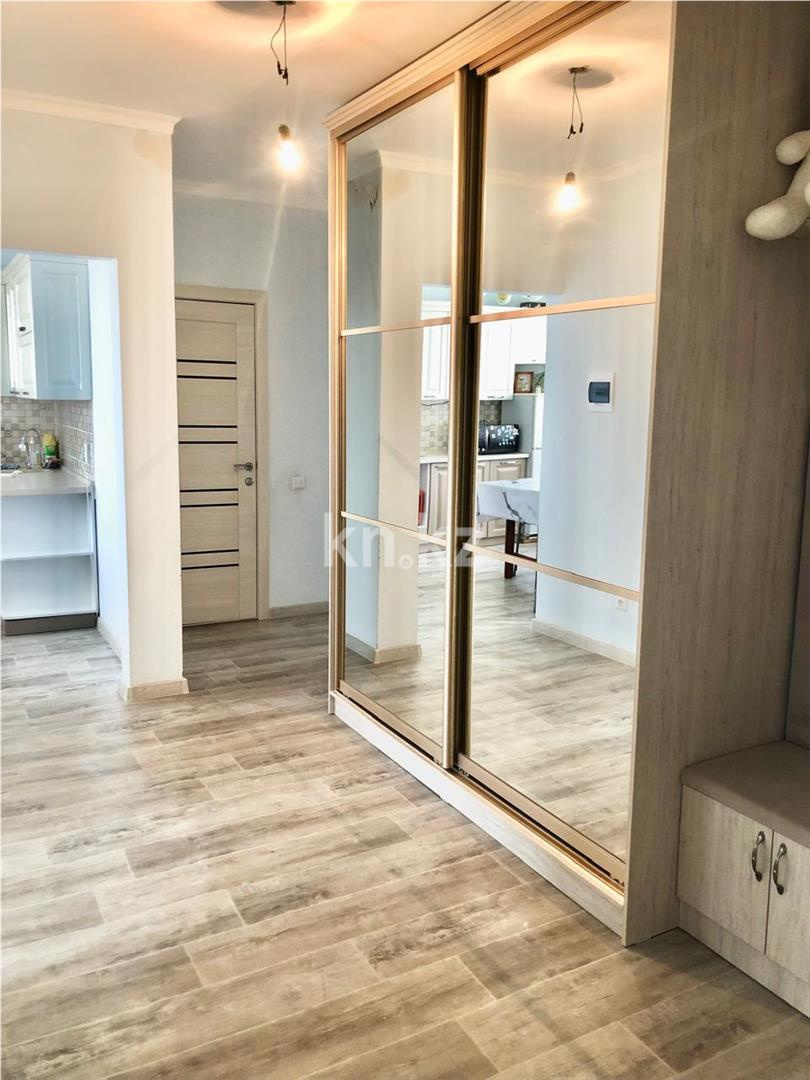 Продажа 3-комнатной квартиры, 74 м², мкр-н Голубые Пруды, дом  5/5 - Продажа  трехкомнатных квартир в Караганде фото 13 из 16