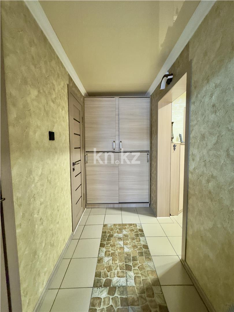 Продажа 2-комнатной квартиры, 49 м², мкр-н Восток-3, дом  16 - Продажа квартир в Караганде фото 15 из 19