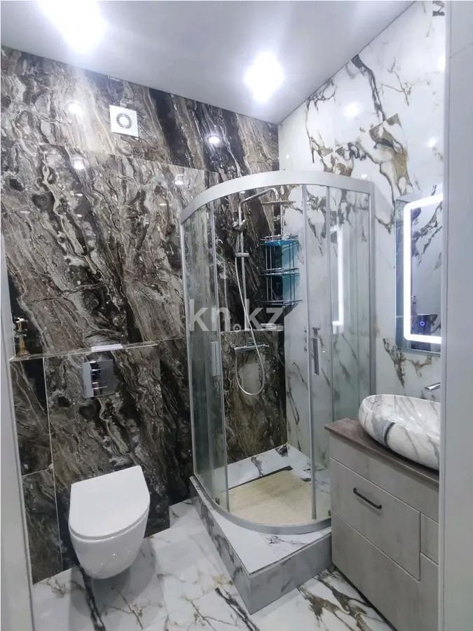 Продажа 3-комнатной квартиры, 90 м², ул. Дюсембекова, дом  83/2 в Караганде - фото 5