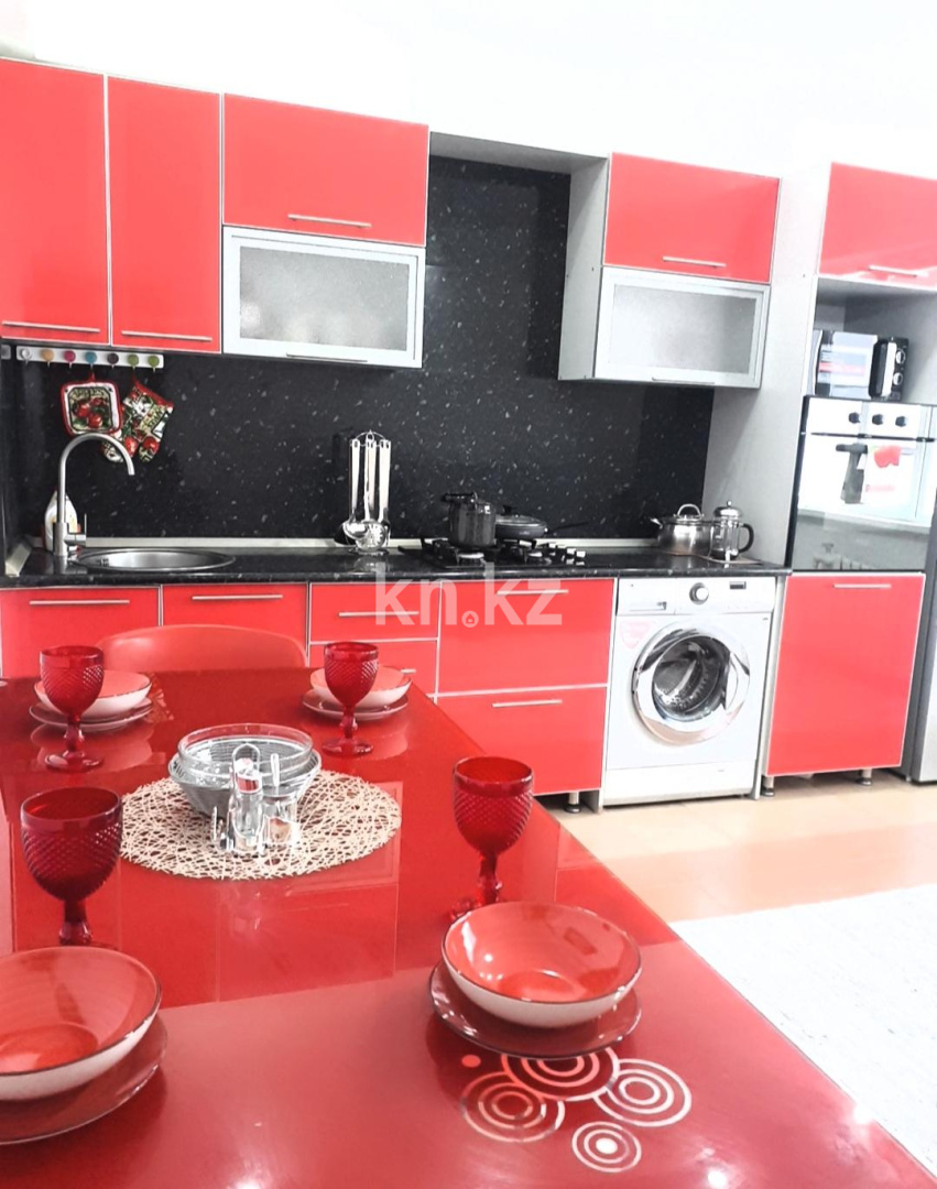 Аренда 1-комнатной квартиры посуточно, 52 м², Алмагуль мкр-н, дом  9 - Продажа квартир в Атырау фото 13 из 18