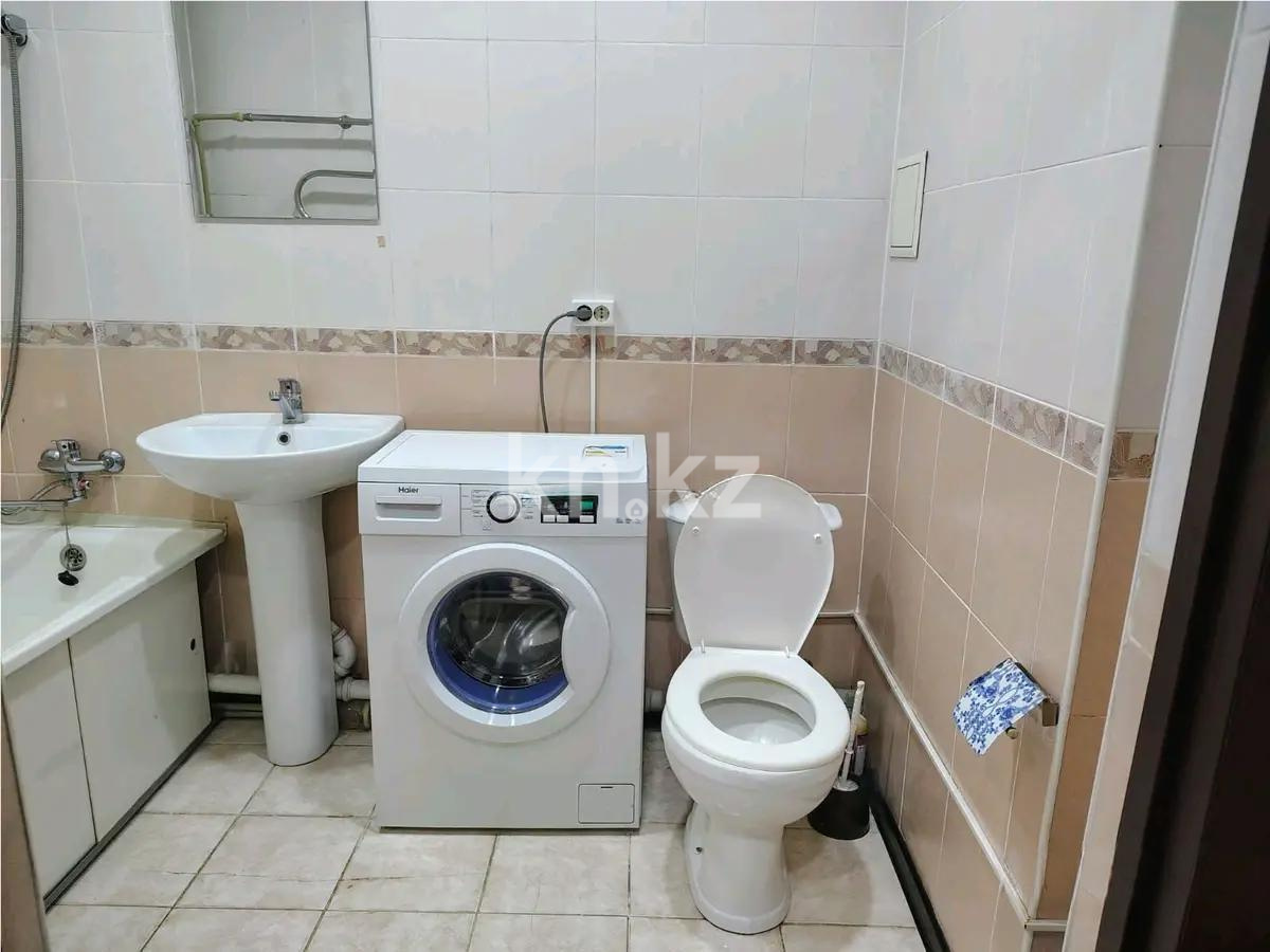 Продажа 1-комнатной квартиры, 40 м², мкр-н Кокжиек, дом  37 в Алматы - фото 3