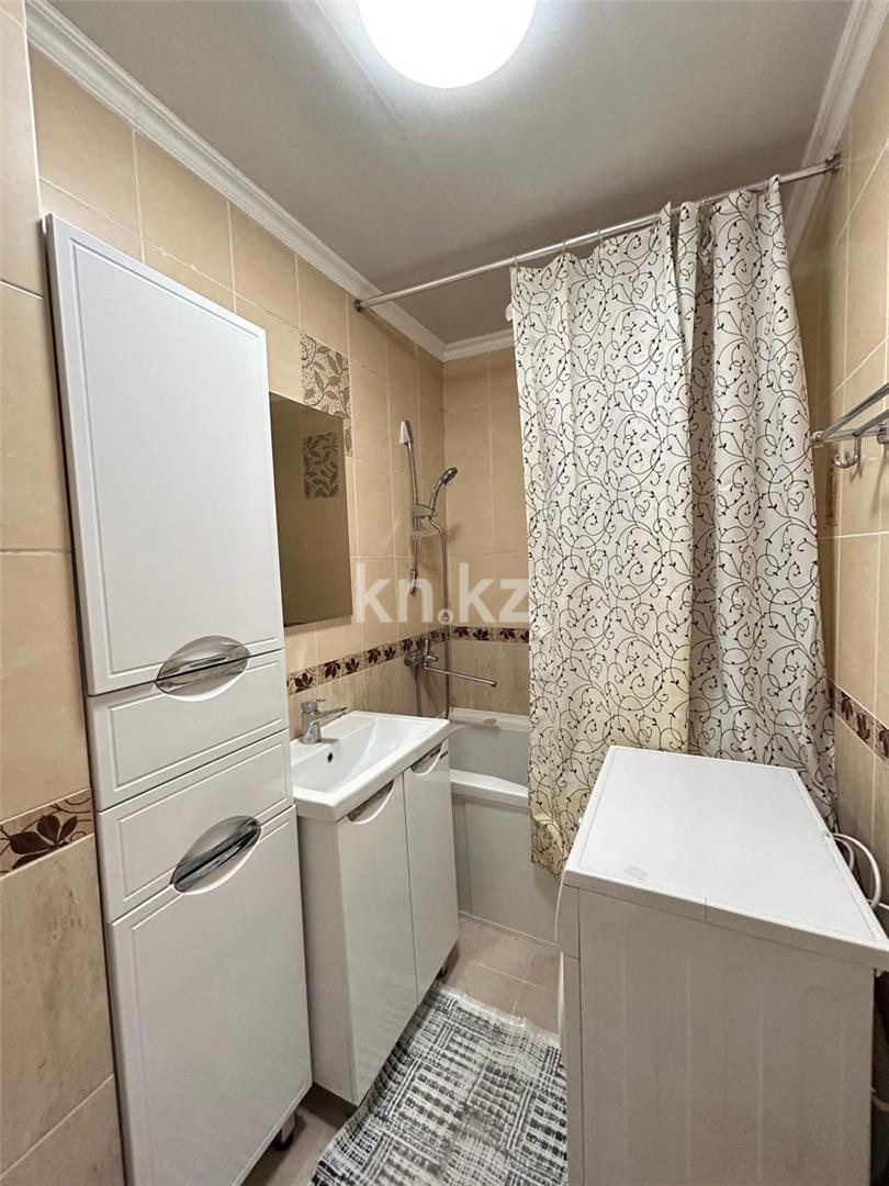 Продажа 5-комнатной квартиры, 107 м², ул. Муканова - Продажа квартир в Караганде фото 14 из 28